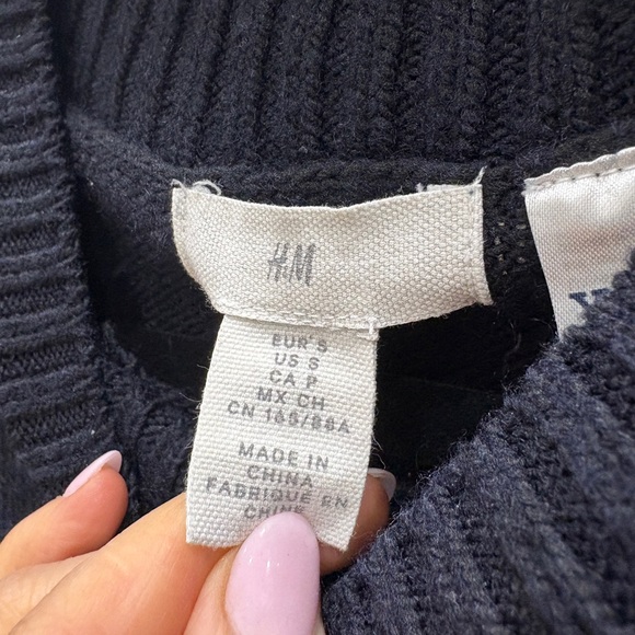 H&M Navy Blue Crew Neck Sweater - Picture 3 of 3